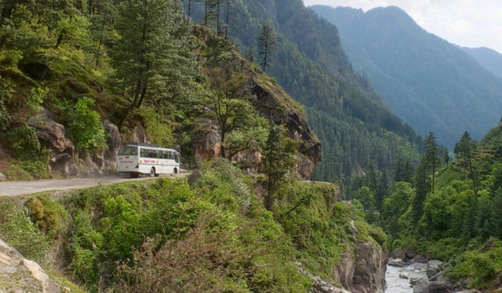 The Ultimate Bus Itinerary: Delhi to Chandigarh to Manali in One Trip