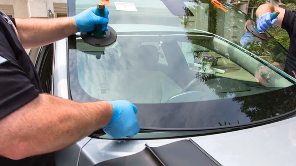 The Dos and Don’ts of Windshield Repair: Tips from the Experts