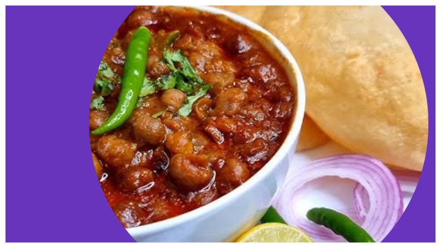 Best street food in Delhi collage showing chole bhature golgappa kebabs jalebi and chaat from Chandni Chowk and Old Delhi