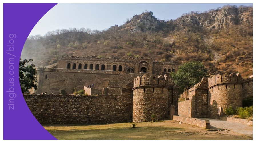 Discover the best places to visit near Jaipur under 100 km, including Bhangarh Fort, Sariska Tiger Reserve, Sambhar Lake, Chand Baori, Khatu Shyamji, and Siliserh Lake with travel tips.