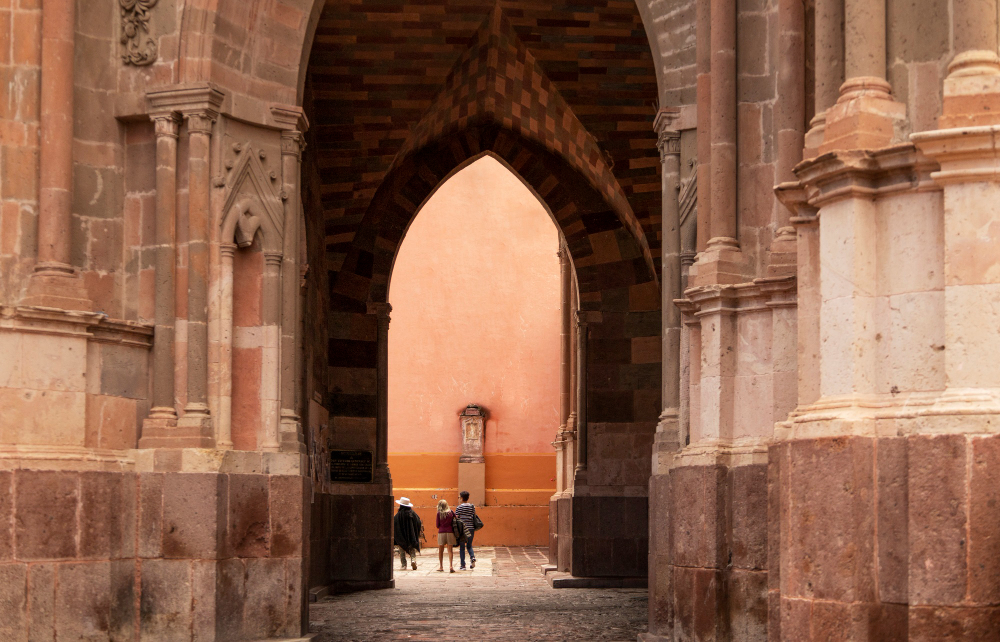 best hideen places near delhi to visit throughout the year.