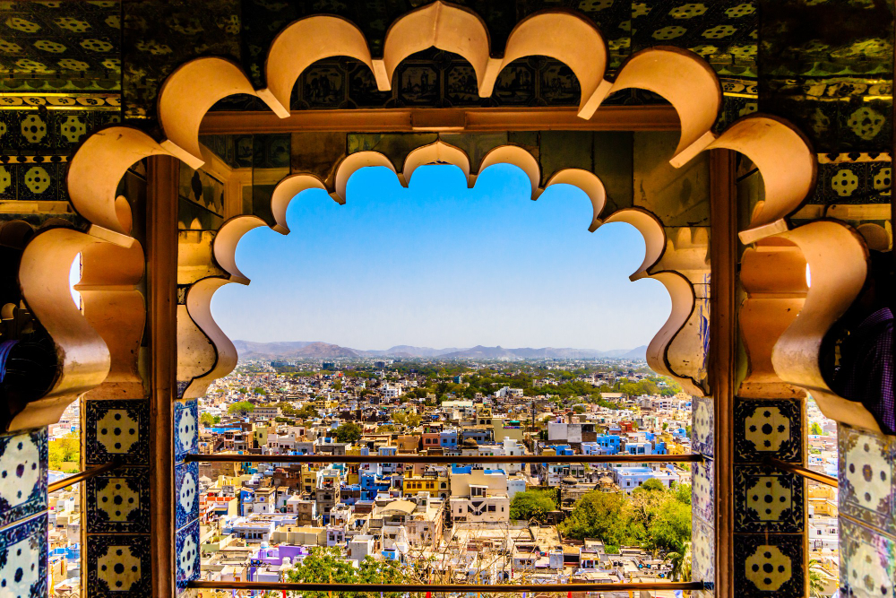 Iconic Indian landmarks hill stations beaches and temples representing must-visit places in india connected by bus routes