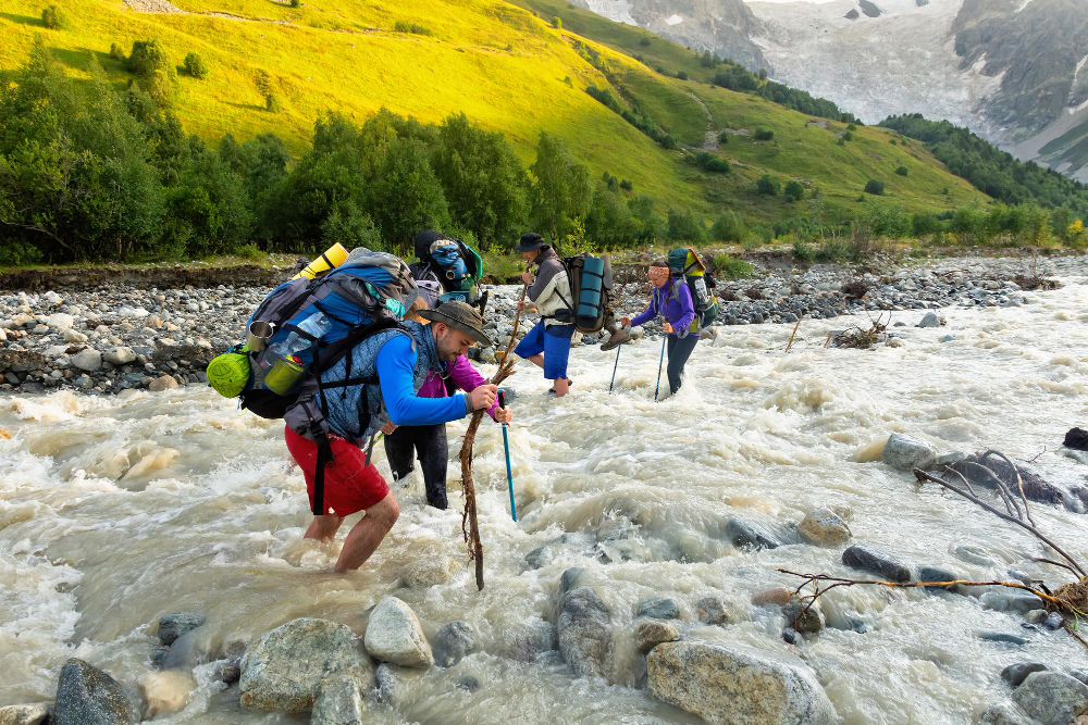 Kheerganga Trek route from Barshaini through Parvati Valley forests, Rudra Nag, and the hot springs at the summit.