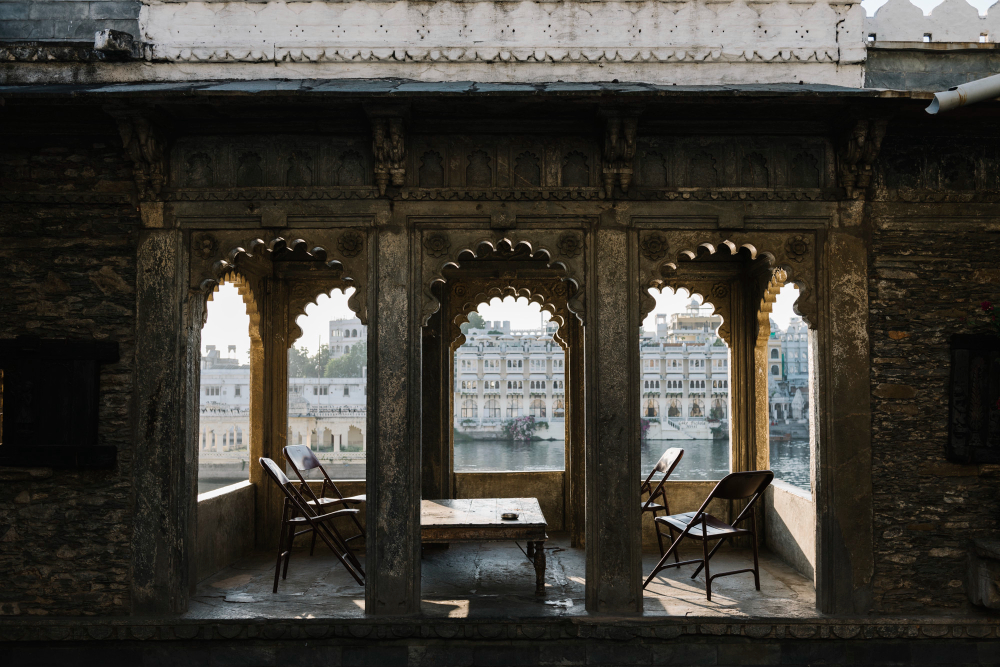 Places to Visit In Udaipur with City Palace, Lake Pichola, ghats, boats, Sajjangarh, and Rajasthani food